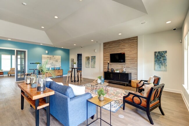 Photo - Culebra Creek Apartments