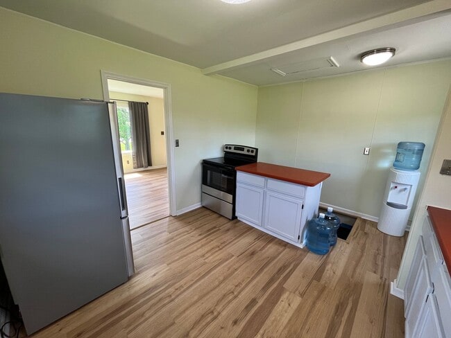 Photo - Two Bedroom Single Family Home on 3 Acres!