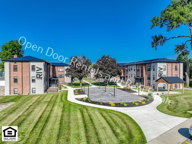Building Photo - 1823 Griswold Dr Unit F12 Rental