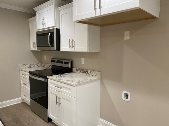 Photo - 160 Livingston Way