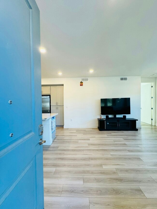 Photo - 5750 Greige Cir