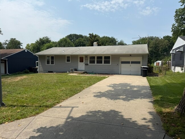 Photo - 5546 N Woodland Ave