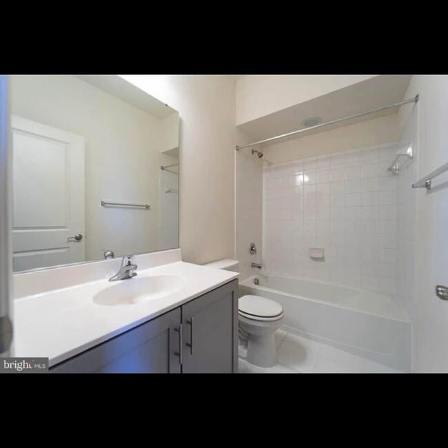 Photo - 7206 Wood Pond Cir