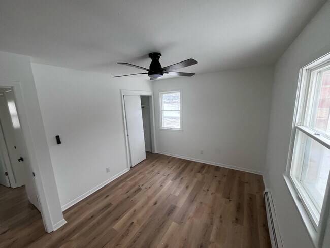 704 E 14th St Unidad 4