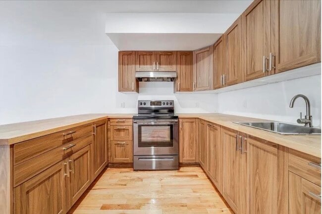 Photo - 283 Winfield Ave Unit 1