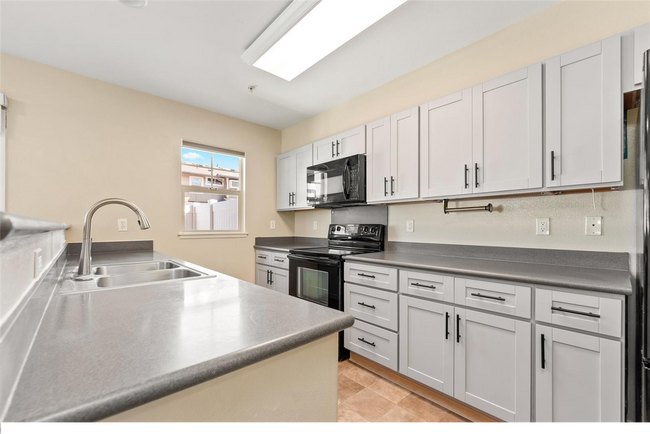 Photo - 3/2.5 with enclosed garage in the Heart of Kapolei - Nohona II