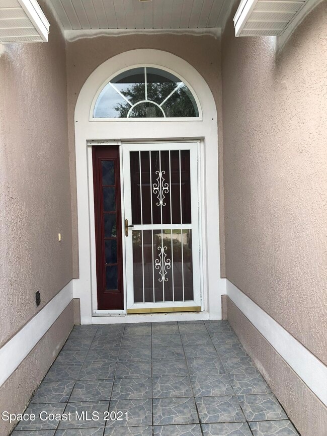 Photo - 1649 La Maderia Dr