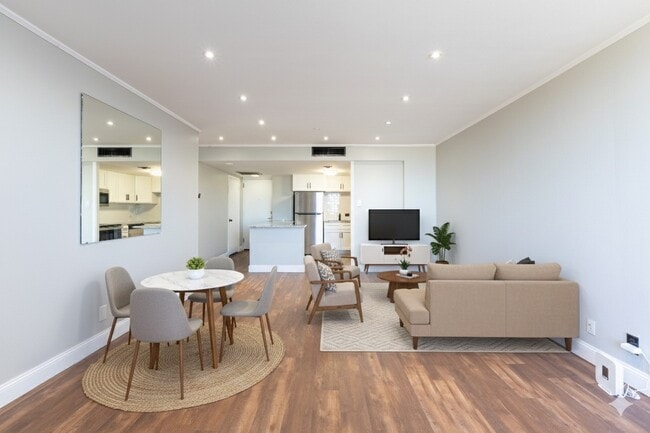 Building Photo - 2016 Main St Unit 2014 Rental
