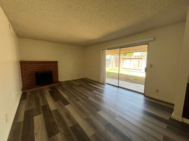 Photo - 3581 Unit 3