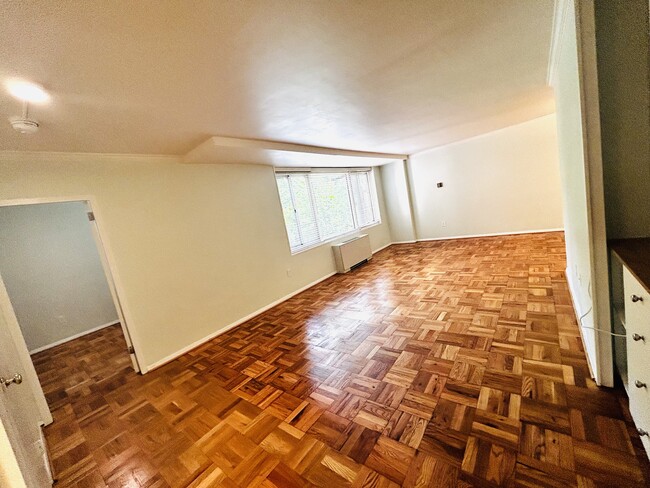 Photo - 4000 Tunlaw Rd NW Unit 312