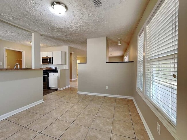 Photo - 2405 Boone Ct