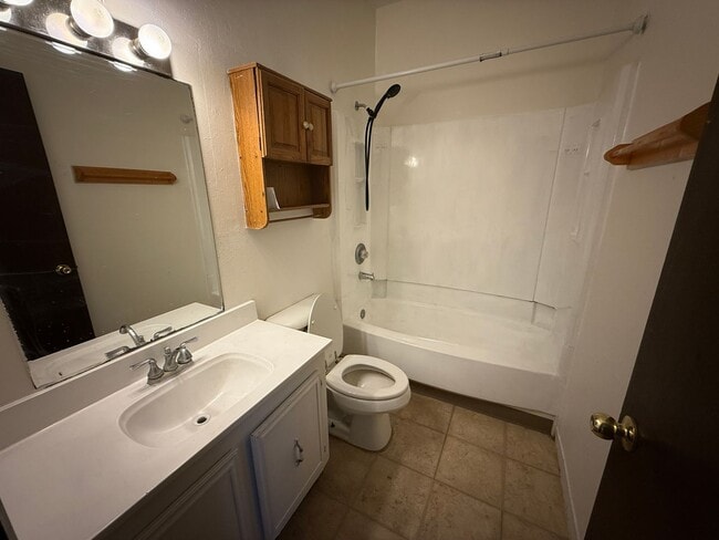 Photo - 2620 Chicago Ave