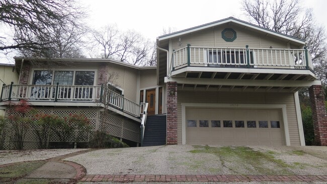 Building Photo - 17653 Chaparral Dr Rental