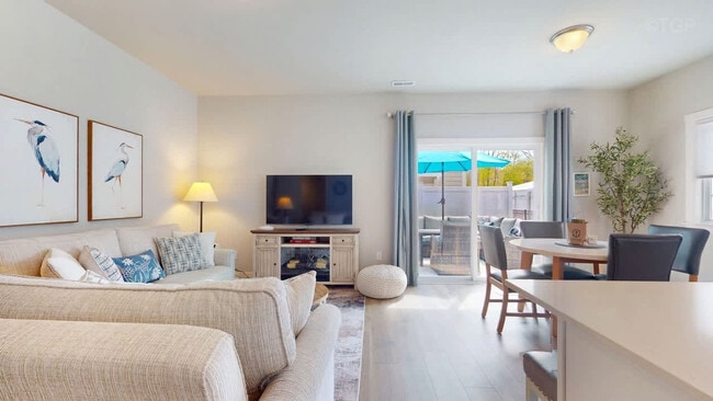 Building Photo - 304 Ash St Unit SI FL2-ID1583714P