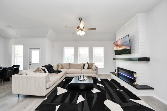 Photo - 10603 Juniper Br Dr