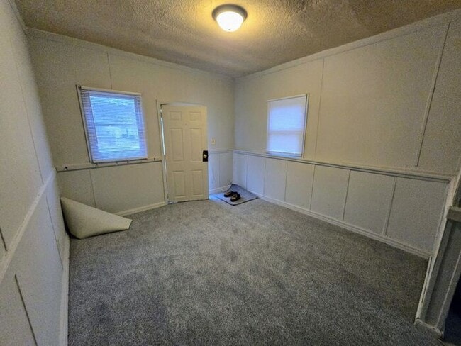 Photo - Affordable unit conveniently located!