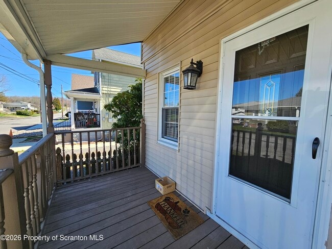 Photo - 806 Washington St