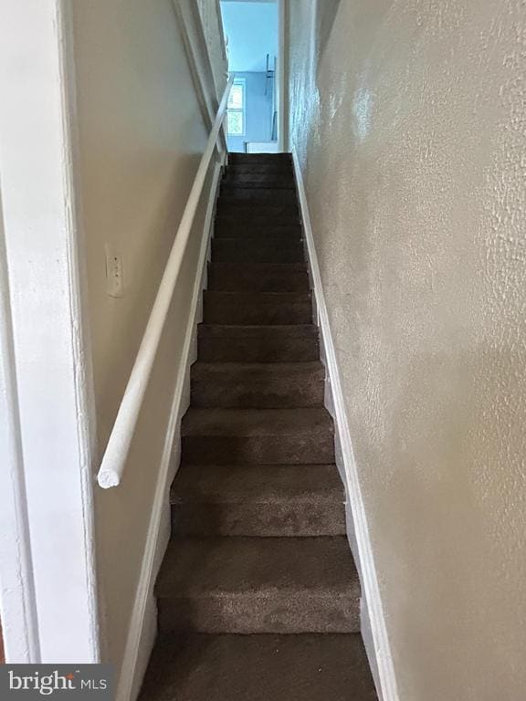 Photo - 5622 Appletree St