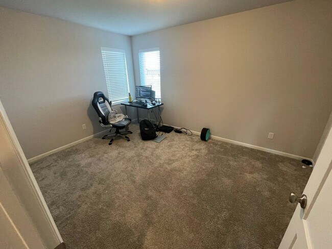 Photo - 2 bed / 2.5 bath townhouse in Fitchburg