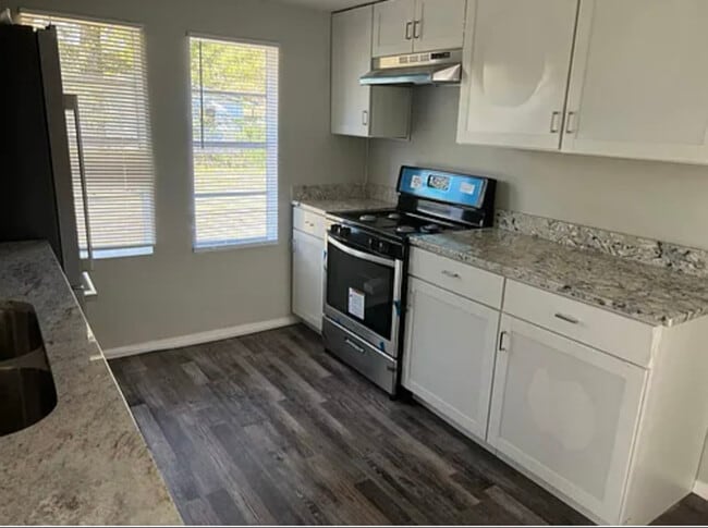 Photo - 2738 Spring St Casa