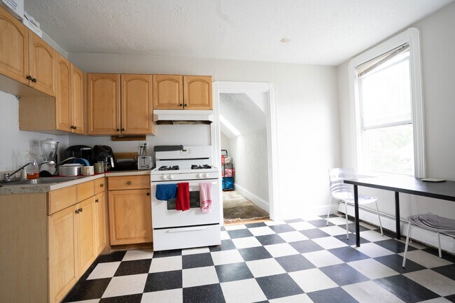 Photo - 32 Gordon St Condo Unit 3