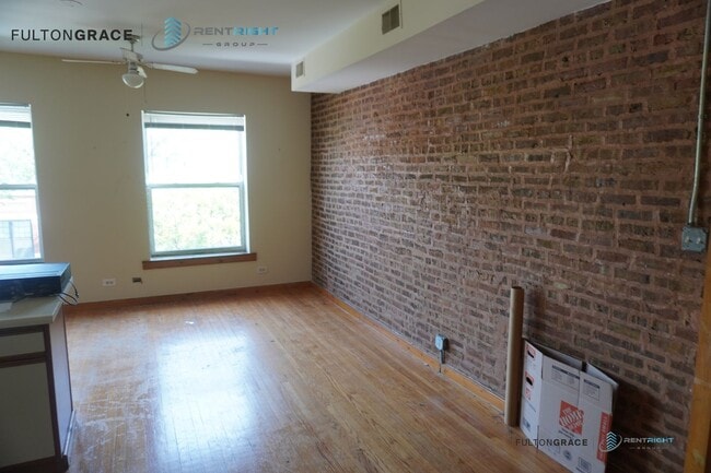 Photo - 1251 W Devon Ave