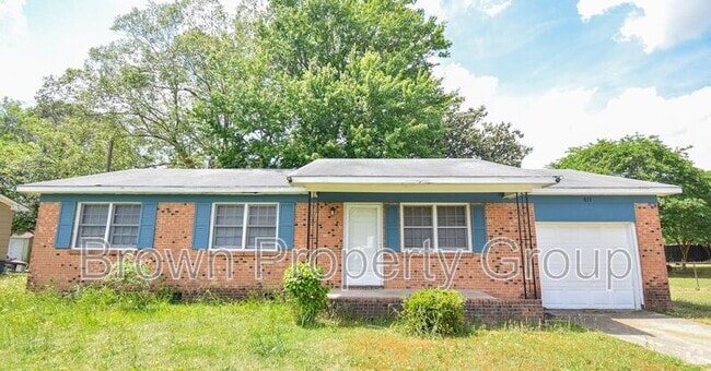 Building Photo - 817 Bronco Rd Rental