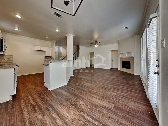 Photo - 1745 Cresthill Dr