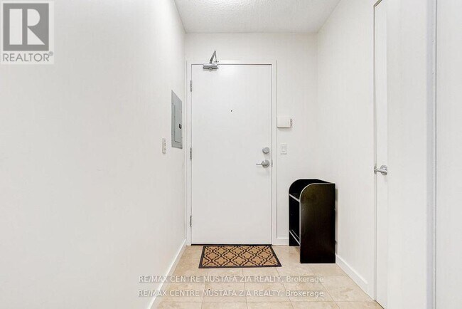 Photo - 208 Queens Quay W Unité 1204