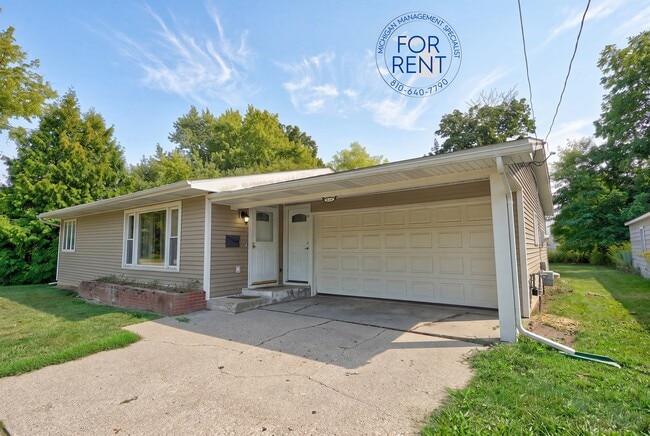 Photo - 635 Oda St