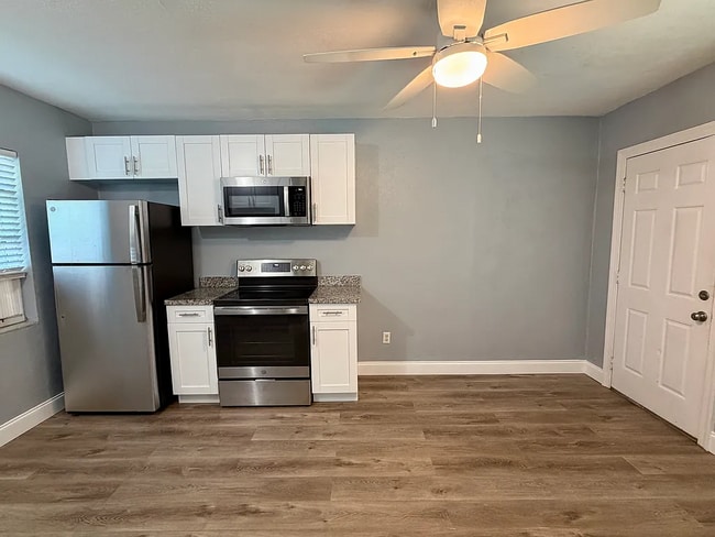 Photo - 401 S Mars Ave Unidad 3