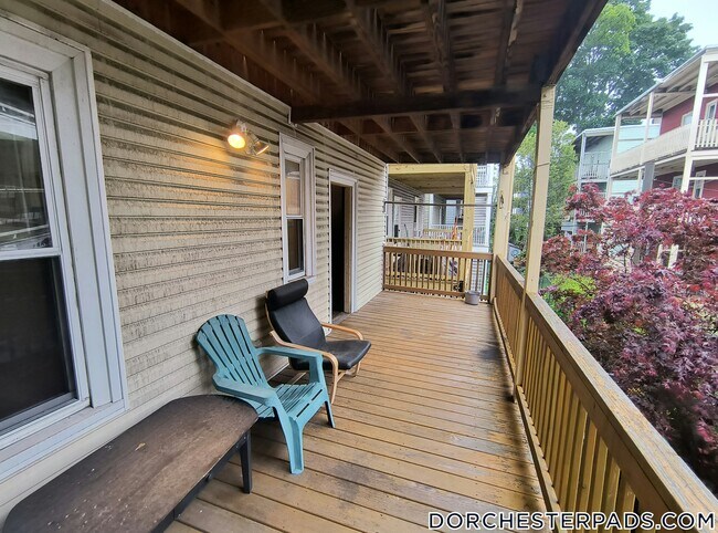 Photo - 19 Newport St Unit 2