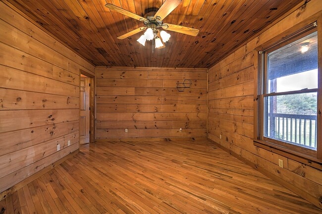 Photo - 13625 Horton Hwy