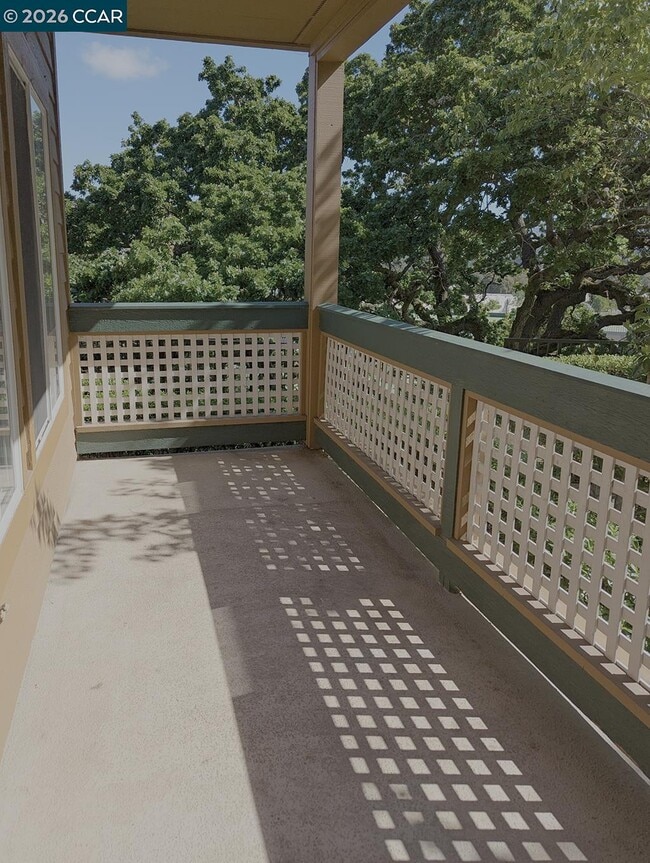 Photo - 111 Stone Pine Ln