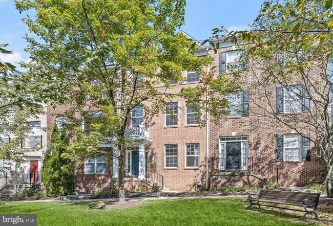 Photo - 563 Pelican Ave Townhome