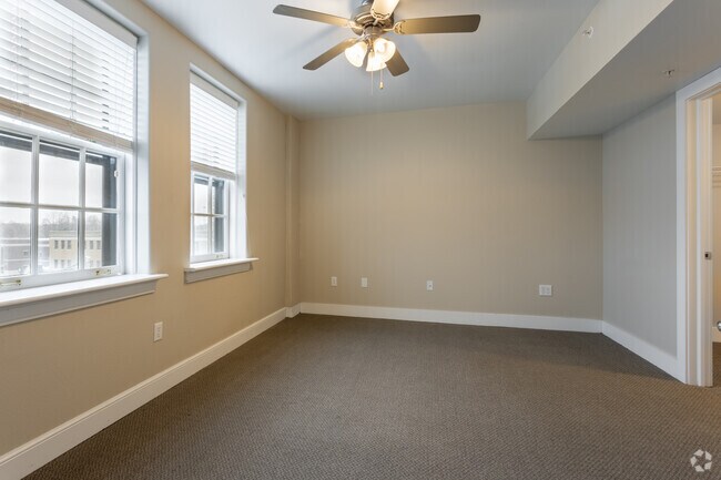 1BR,1BA,688SF - St.Joseph