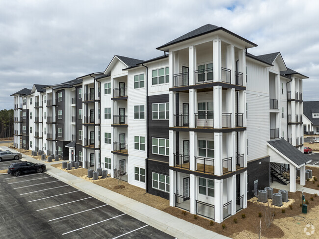 Gateway Village at Swan Creek - Gateway Village at Swan Creek Apartments