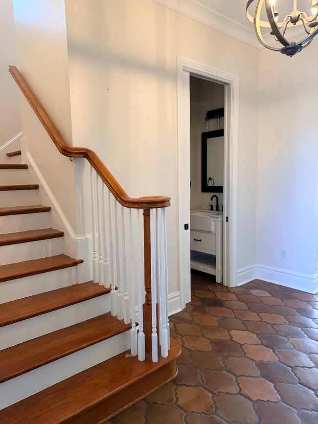 Building Photo - 3006 W Heiter St