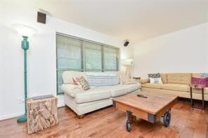 Photo - 101 Pin Oak Dr