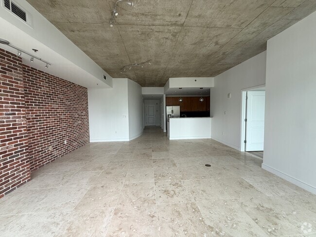 Building Photo - 950 W Peachtree St NW Unit 1801 Rental