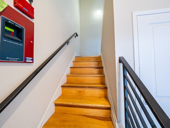 Photo - 113 Gay St Unit 3rd