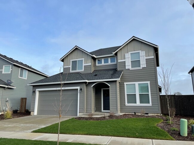 Photo - NEWER 4 Bed 2.5 Bath Home! MASTER ON MAIN! Located near the Ridgefield Outdoor Recreation Center,...