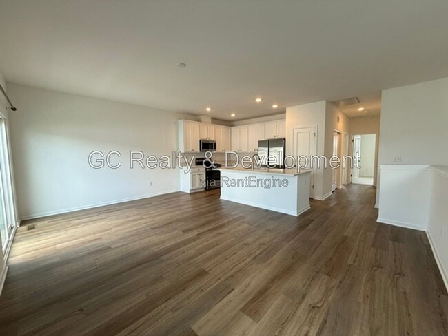 Photo - 249 Kingsport Dr