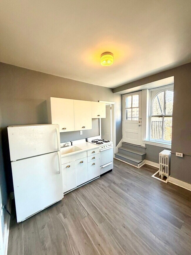 Photo - 446 N Duke St Unit 3F