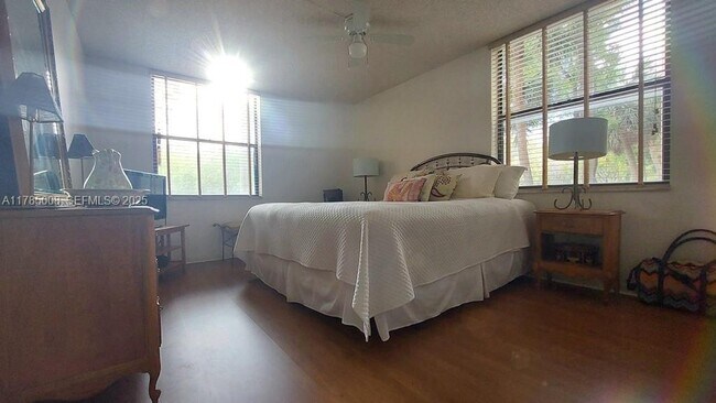 Photo - 14211 N Kendall Dr Unit 212E