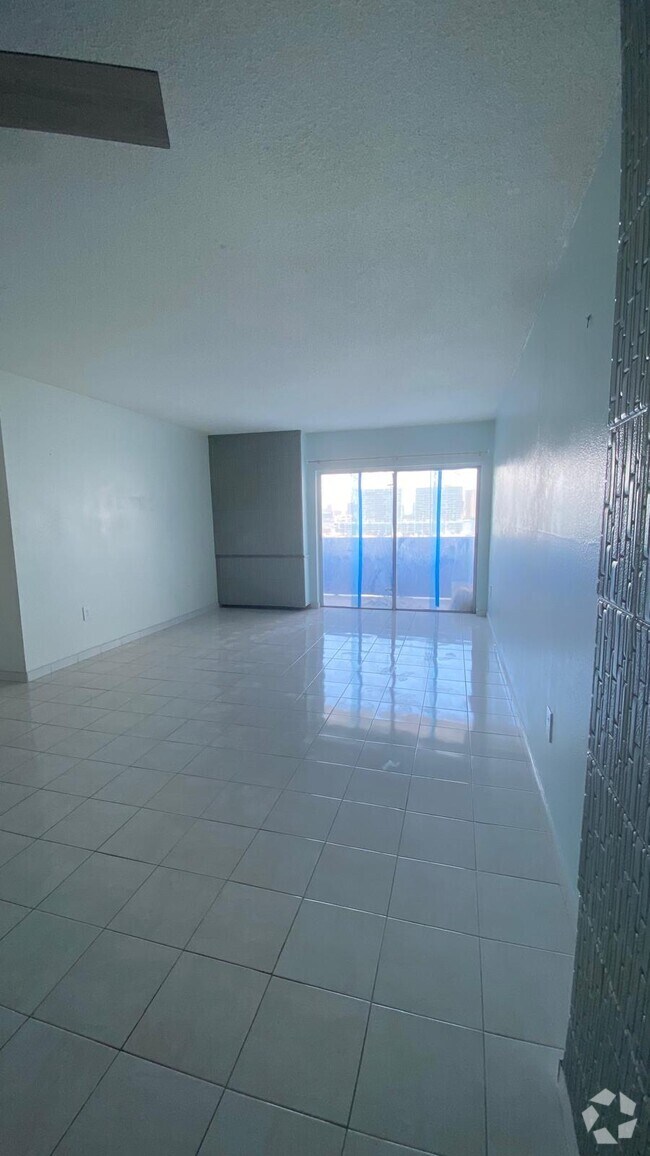 Building Photo - 400 Kings Point Dr Unit 1018 Rental