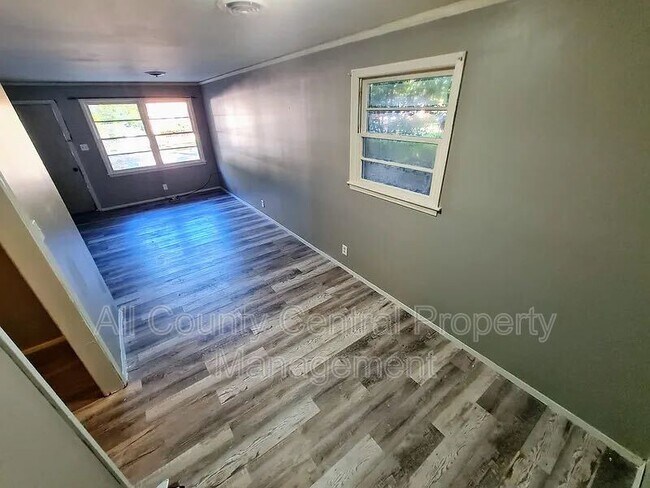 Photo - 3346 Bedford Ln