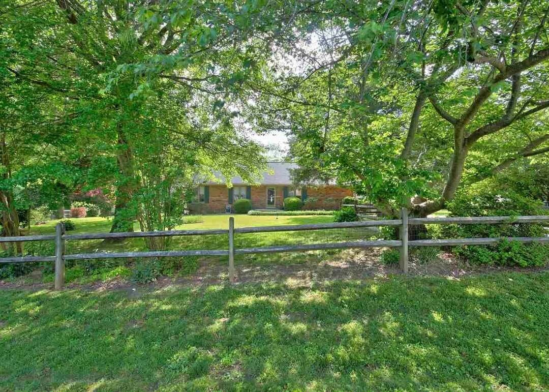 Photo - 5603 Tomahawk Trail