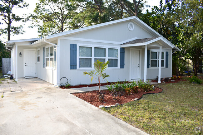 Building Photo - 3058 SW Virginia Ave Rental