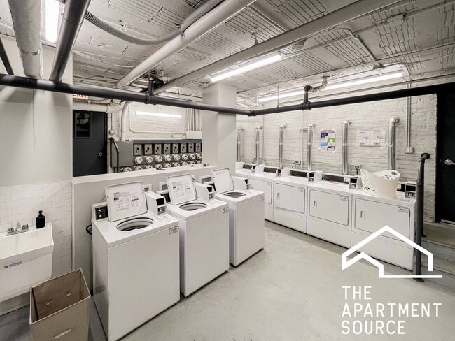 Photo - 516 W Cornelia Ave Unit 207